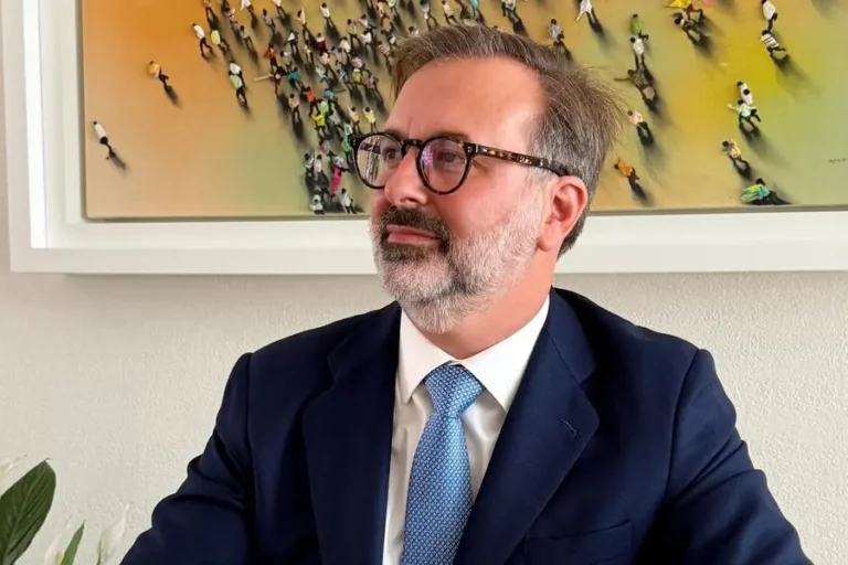 إينيغو دي لونا المؤسس والشريك الإداري لشركة نهضة كابيتال بارتنرز