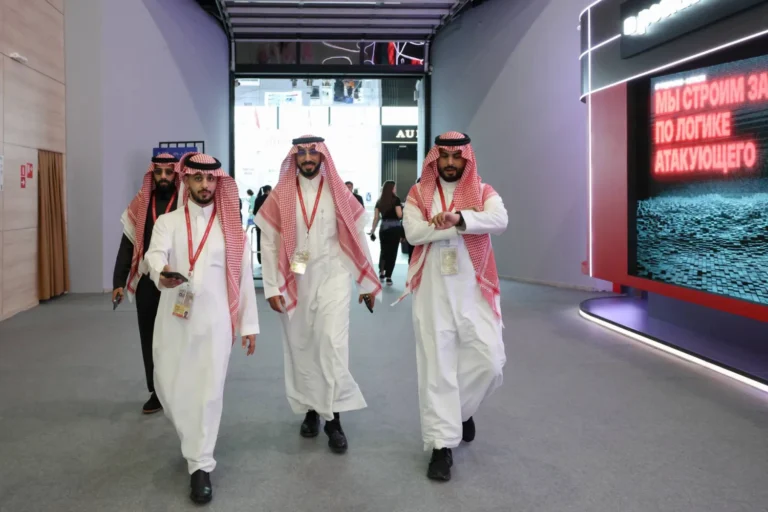 منتدى سانت بطرسبورغ الاقتصادي الدولي