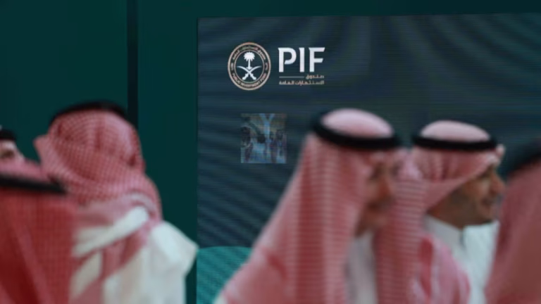 صندوق الاستثمارات العامة: 17 مليار دولار إجمالي استثماراتنا في قطاع الطاقة المتجددة لتعزيز الاستدامة صندوق الاستثمارات العامة السعودي