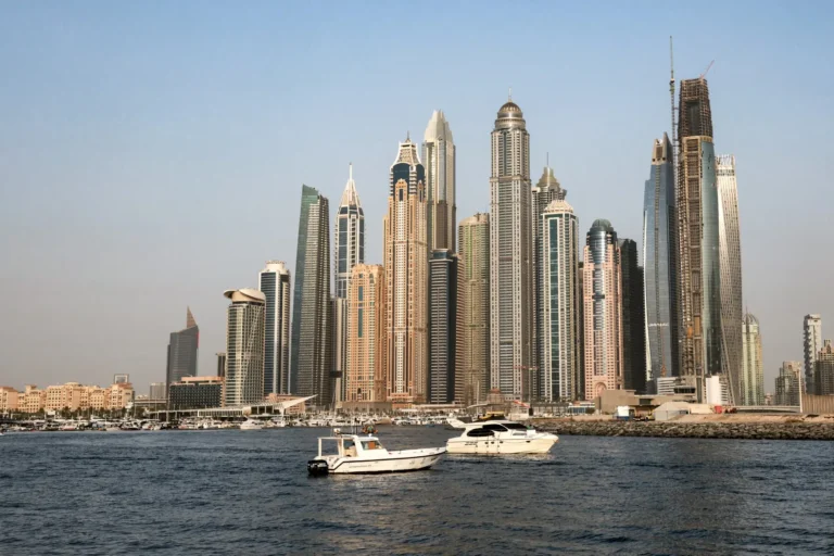 الإمارات