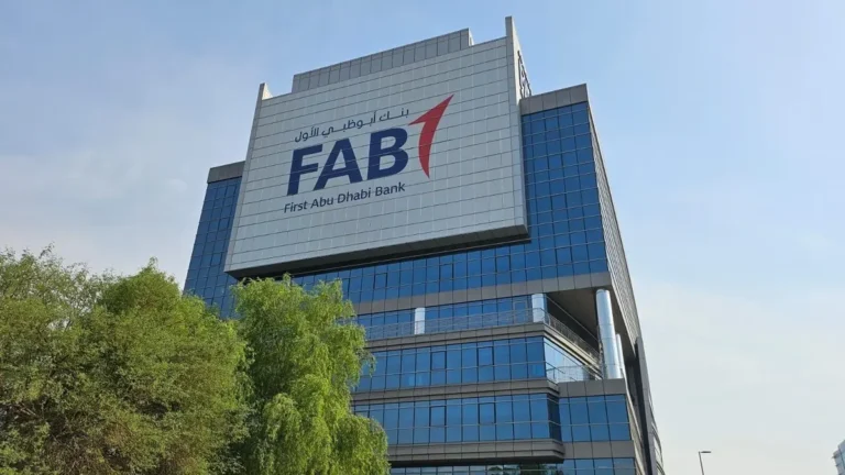 نمو أرباح بنك أبوظبي الأول الفصلية 4% لتسجل 1.56 مليار دولار بدعم من الإيرادات التشغيلية المرتفعة بنك أبوظبي الاول