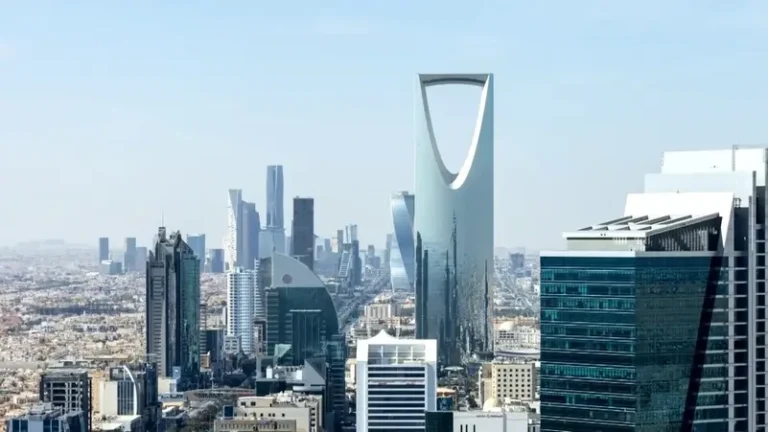 علاوة مخاطر السندات السيادية بالشرق الأوسط تقفز لأعلى مستوى منذ 2022 وسط تصاعد الضغوط الجيوسياسية السعودية
