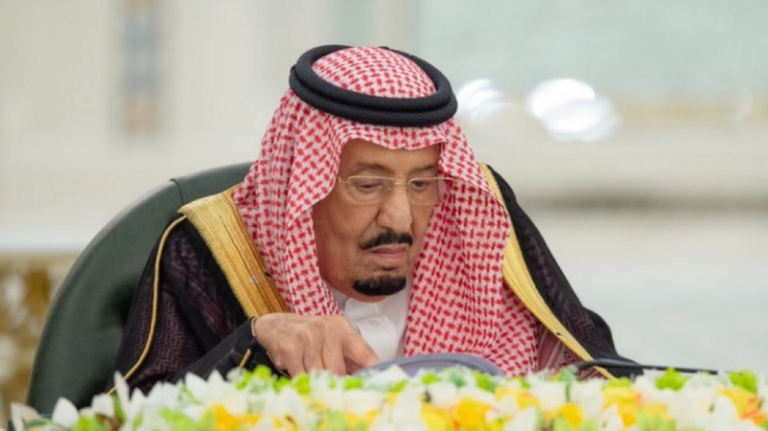 الملك سلمان بن عبدالعزيز يرأس اجتماع مجلس الوزراء السعودي