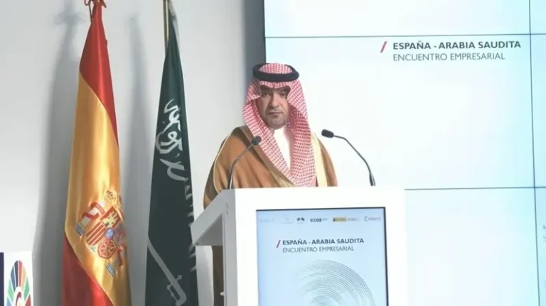 ماجد بن عبدالله الحقيل وزير البلديات والإسكان