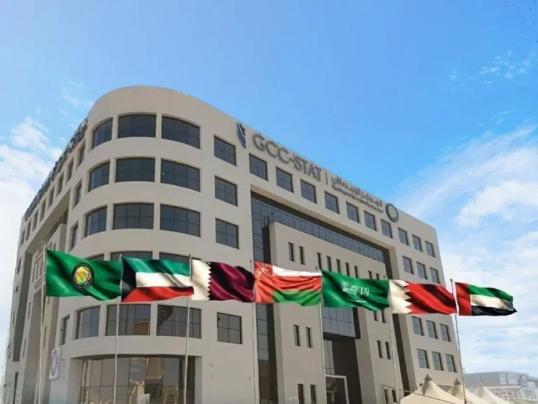 متفوقة على أمريكا وأوروبا.. تحويلات العاملين من دول الخليج تسجل رقماً قياسياً عالمياً بـ 161 مليار دولار